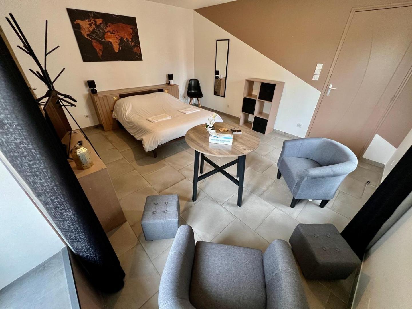 Chez Marcel - Maison 3 Chambres Люсак-ле-Шато Екстериор снимка